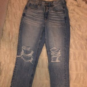 American Eagle ripped mom jeans